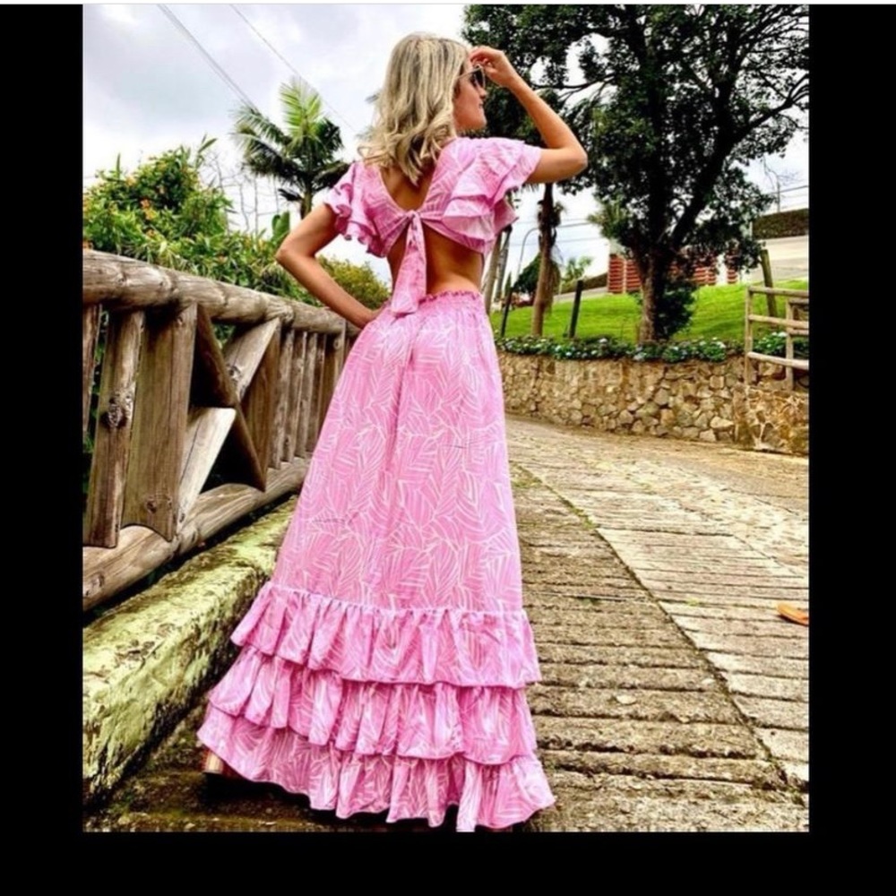 Maxi Dress 💕 - Picture 6 of 11